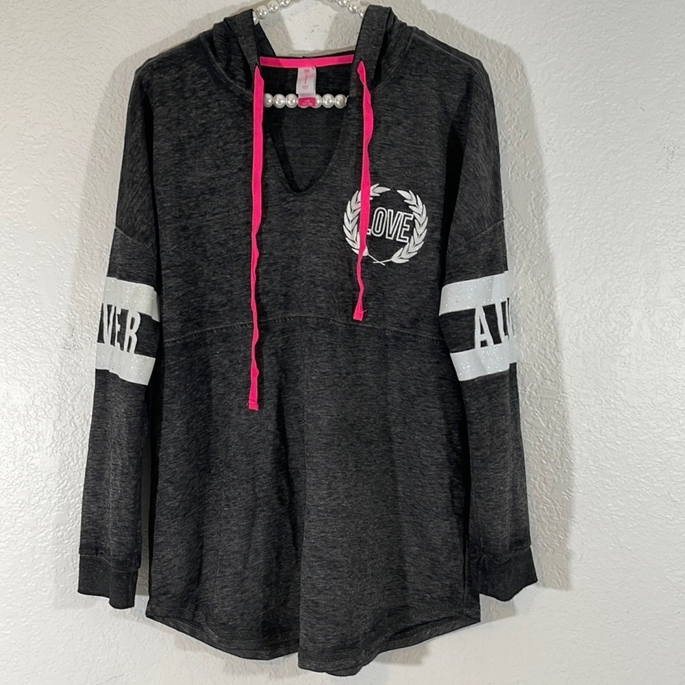 No Boundaries Juniors' Graphic Shirttail Jogger Sweatshirt Size Large - Picture 2 of 7